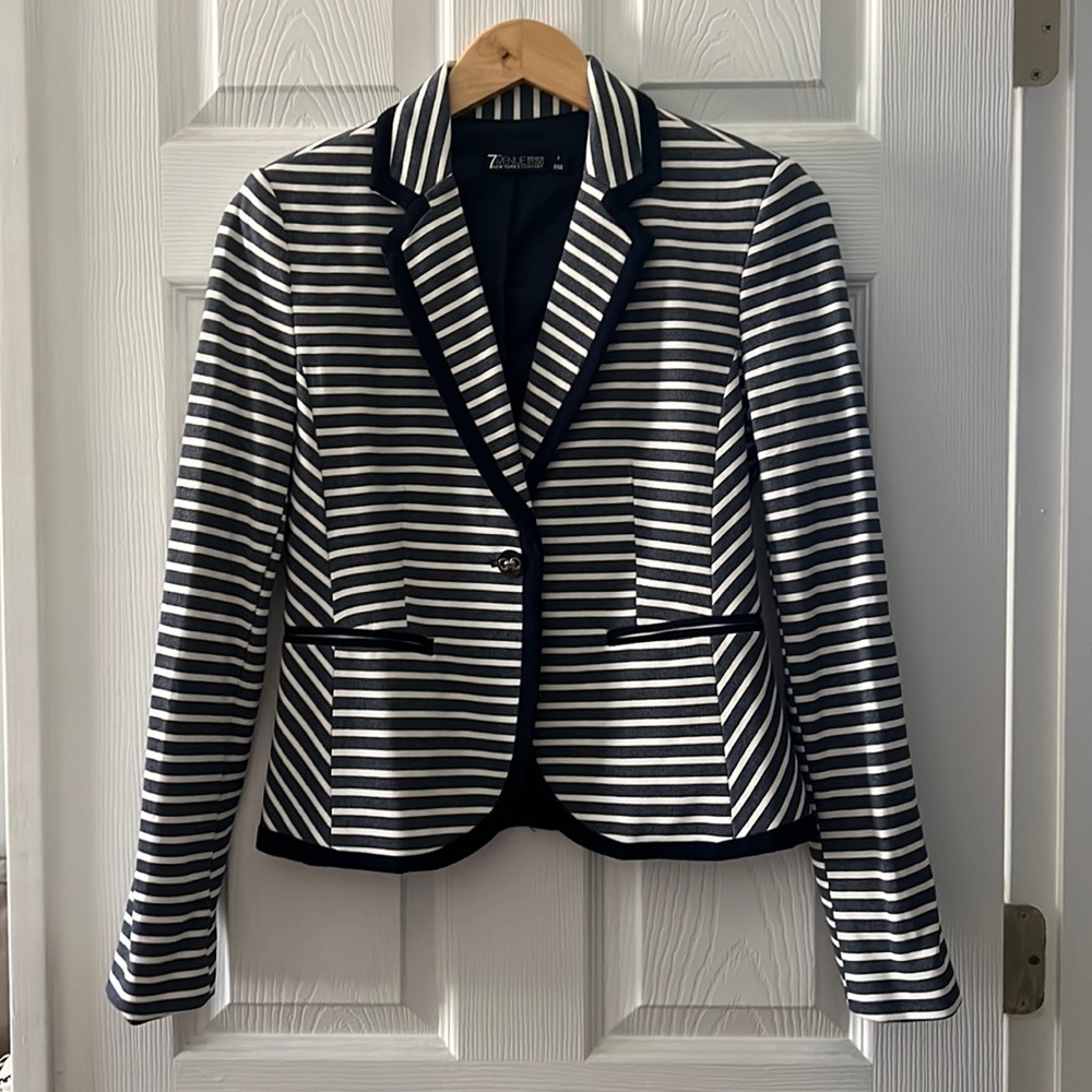 NWOT New York and Company Knit Striped Blazer